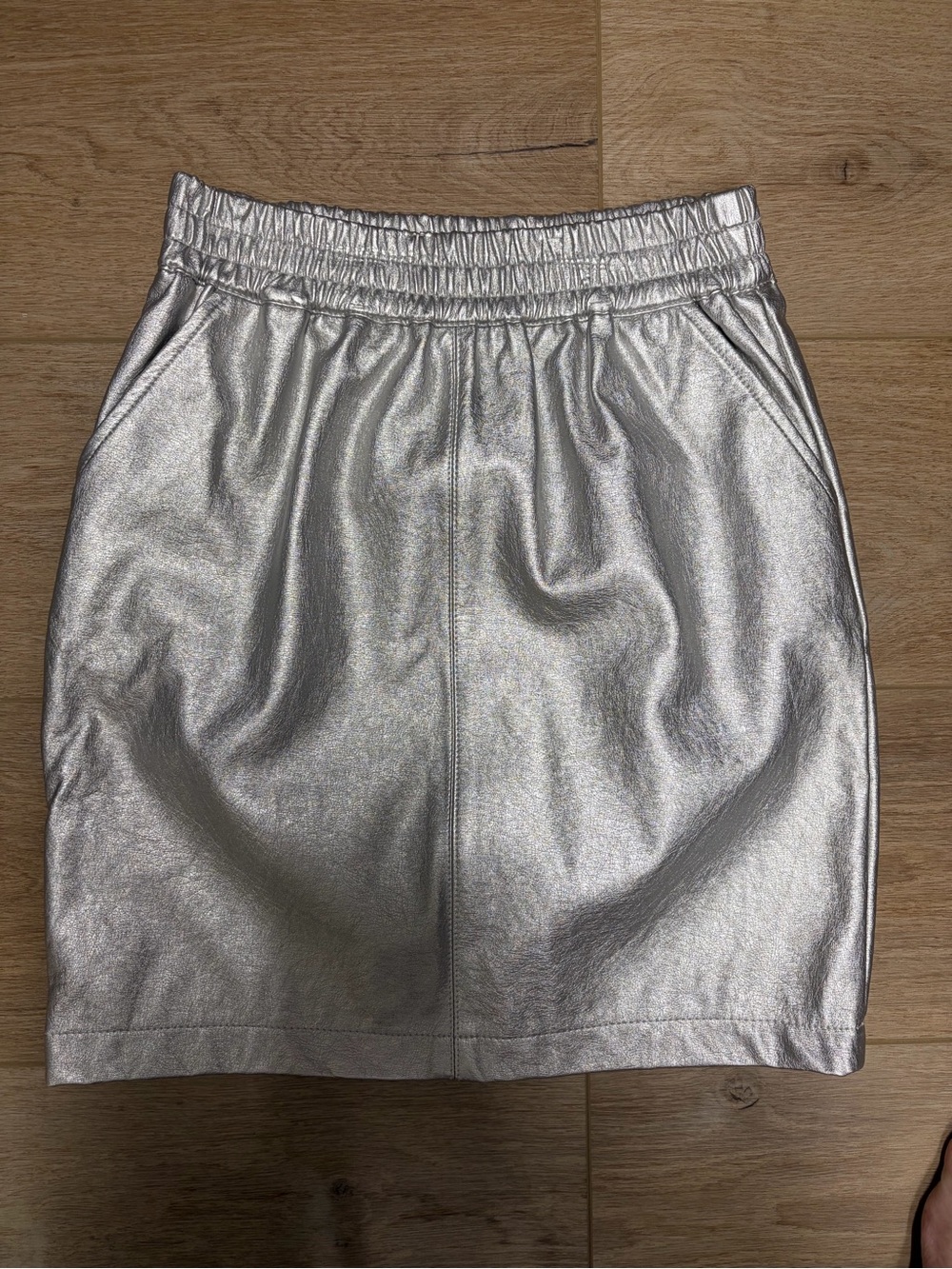 Metallic Silver Women's Skirt - Sleek Elastic Waist